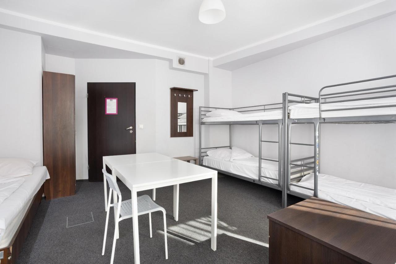 Shick Hostel Wrocław Dış mekan fotoğraf
