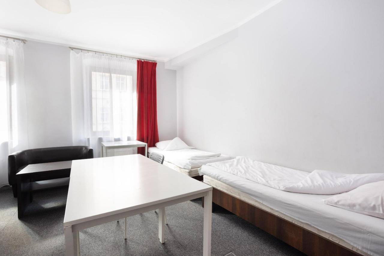 Shick Hostel Wrocław Dış mekan fotoğraf