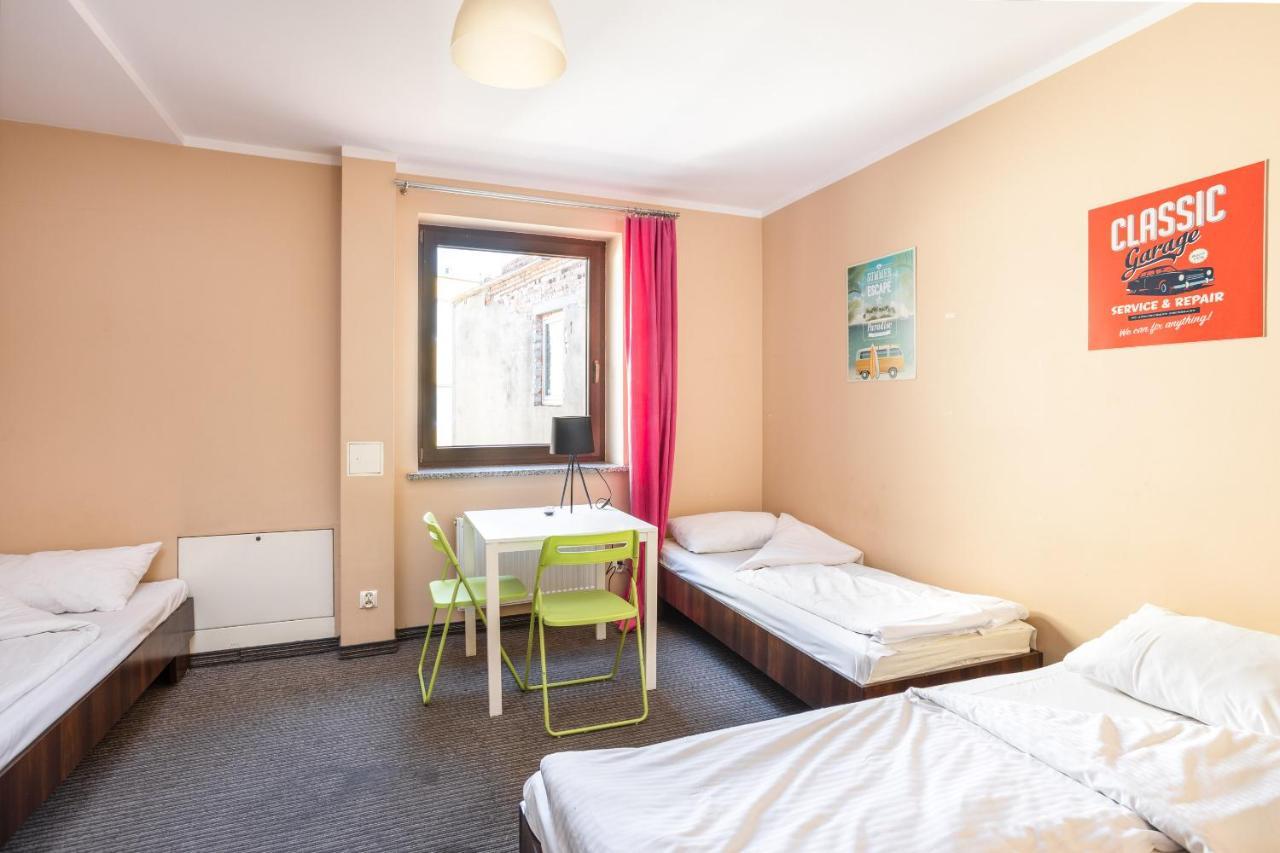 Shick Hostel Wrocław Dış mekan fotoğraf